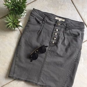 life in progress medium grey comfy jean skirt 🖤